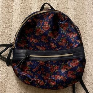 T-Shirt & Jeans Floral Midnight Backpack